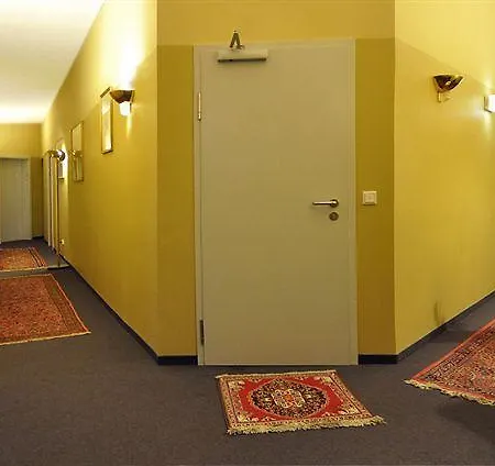 Apadana Frankfurt