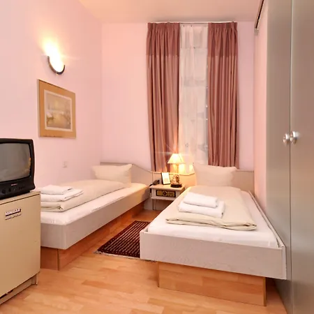 Hotel Apadana Frankfurt