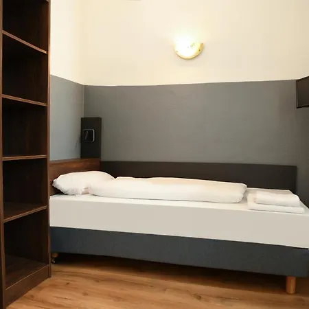 Hotel Apadana Frankfurt Fráncfort del Meno