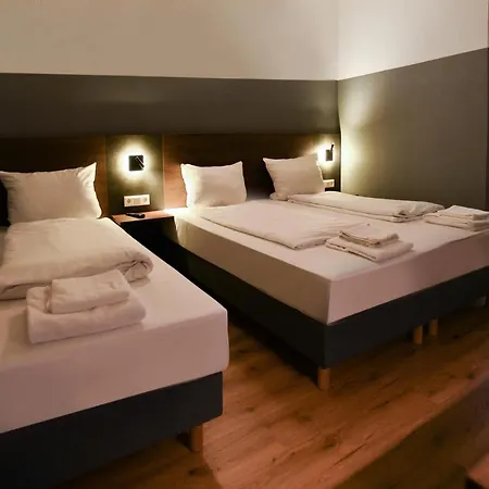 Hotel Apadana Frankfurt Fráncfort del Meno
