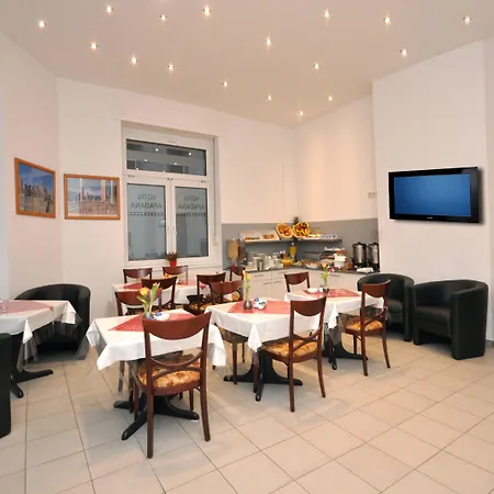 Szálloda Apadana Frankfurt 2*