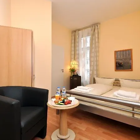 Apadana Frankfurt Hotel