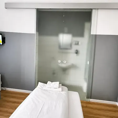 호텔 아파다나 2*