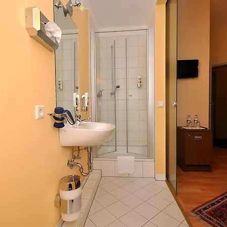 Hotel Apadana Frankfurt Fráncfort del Meno