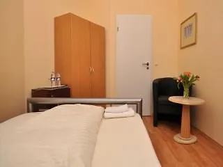 Apadana Frankfurt Hotel Frankfurt nad Mohanem