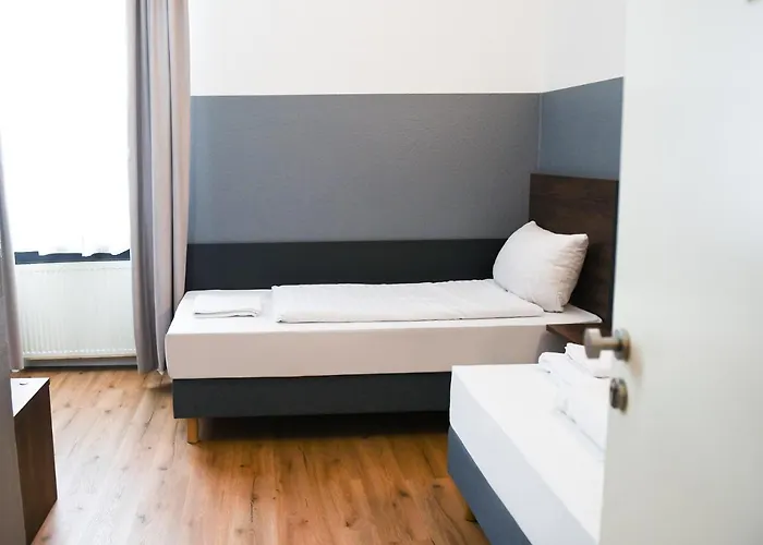 Apadana Frankfurt Szálloda