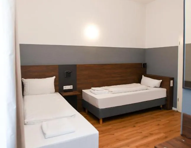 Szálloda Apadana Frankfurt