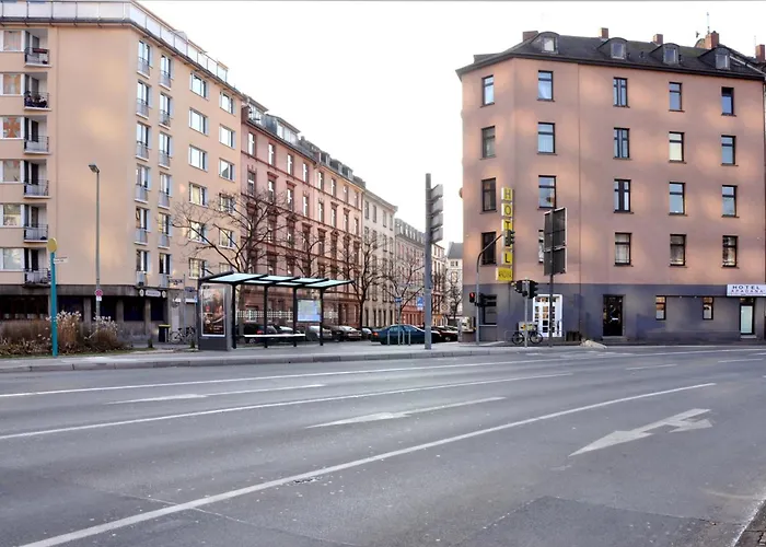 Apadana Frankfurt Frankfurt nad Mohanem