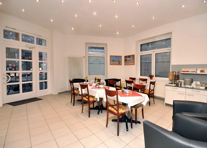 Apadana Frankfurt Hotel