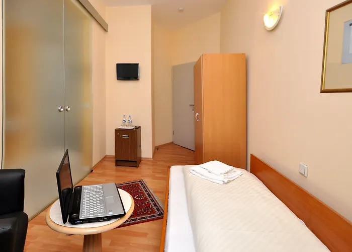 Szálloda Apadana Frankfurt