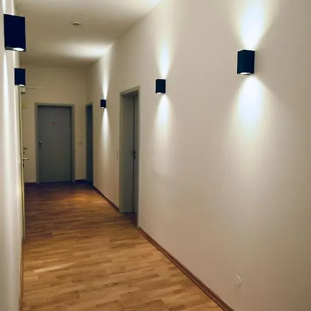 Apadana Frankfurt