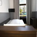 Apadana Frankfurt Hotel