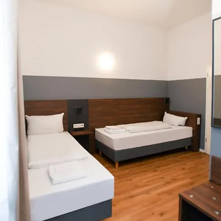 Hotell Apadana Frankfurt