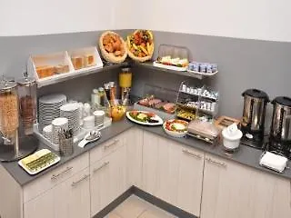 Hotell Apadana Frankfurt 2*